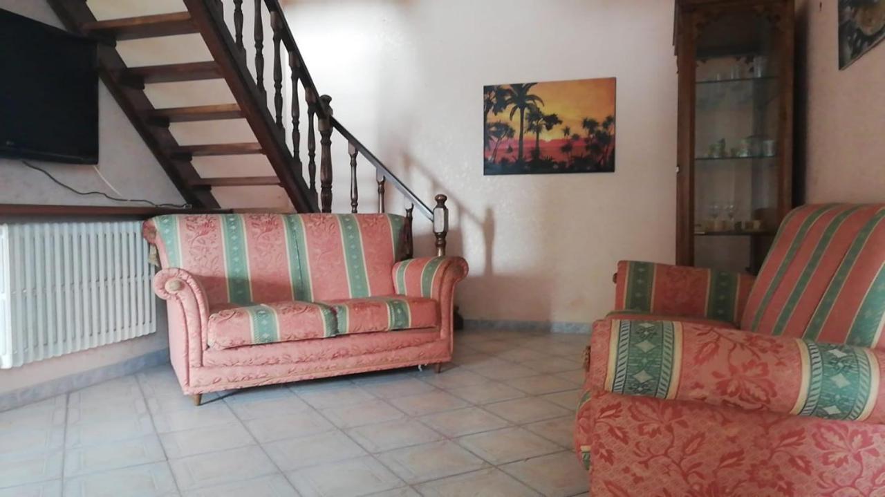 ויבו ולנטיה Casa Vacanze Autonoma Brevi Periodi מראה חיצוני תמונה